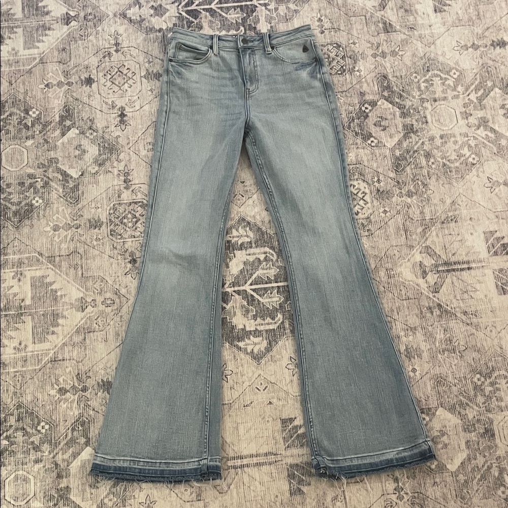 IDYLLWIND Women’s Outlaw Light Wash High Rise Boot Cut Super Stretch Jeans